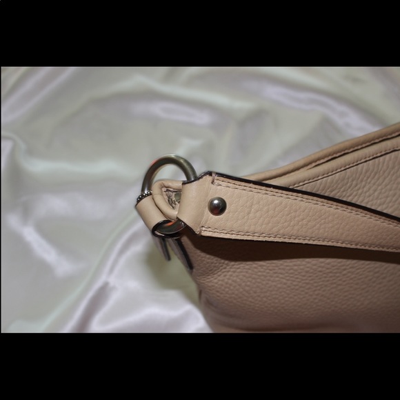 ❌SOLD❌ COACH F13094 Sarah Pebbled Leather Bag - Picture 5 of 16